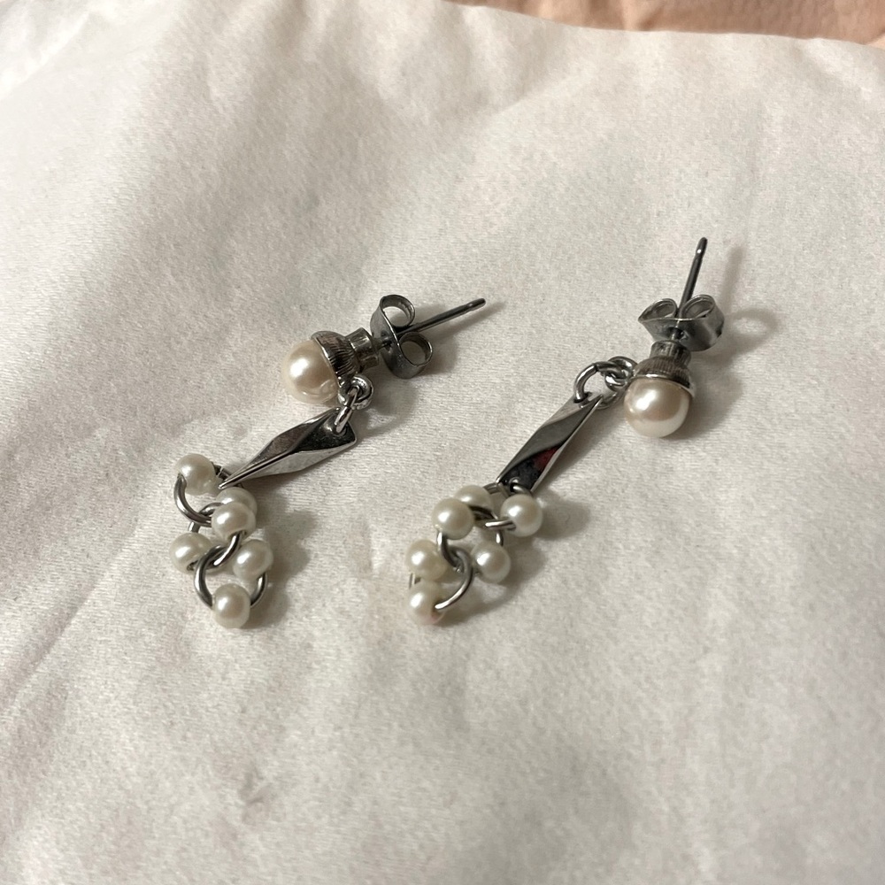 Pearl cluster dangle earrings